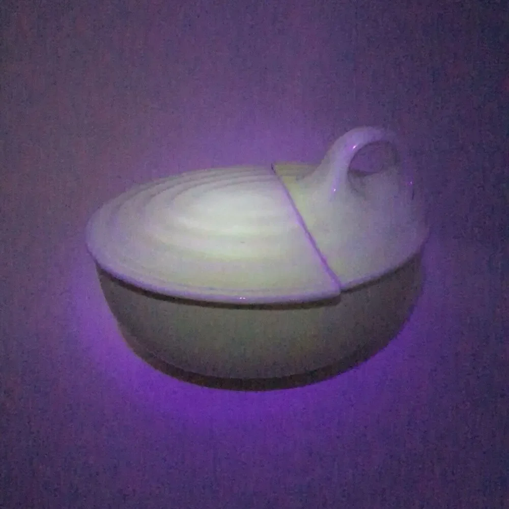 Vintage Hall Kitchenware Loop Handled Leftover Dish w/Lid UV Reactive‎ Glaze